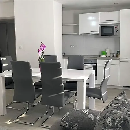 Panorama Aparthotel 3*
