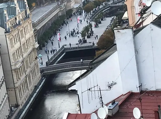 Panorama アパートホテル カルロヴィ・ヴァリ